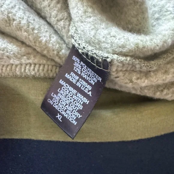 AVIATOR NATION Camouflage crewneck Sweatshirt with bright pink heart🩷NWOT🩷 - Picture 8 of 13